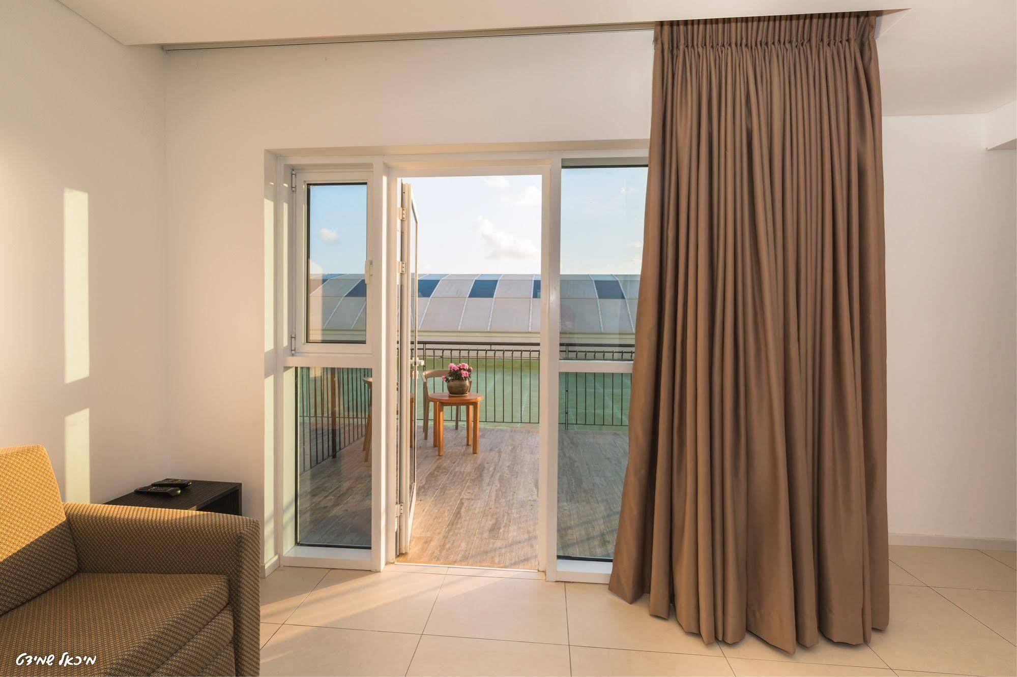 Olive Arena Boutique&Business Hotel-By Ran Hotels Nahariya Bagian luar foto