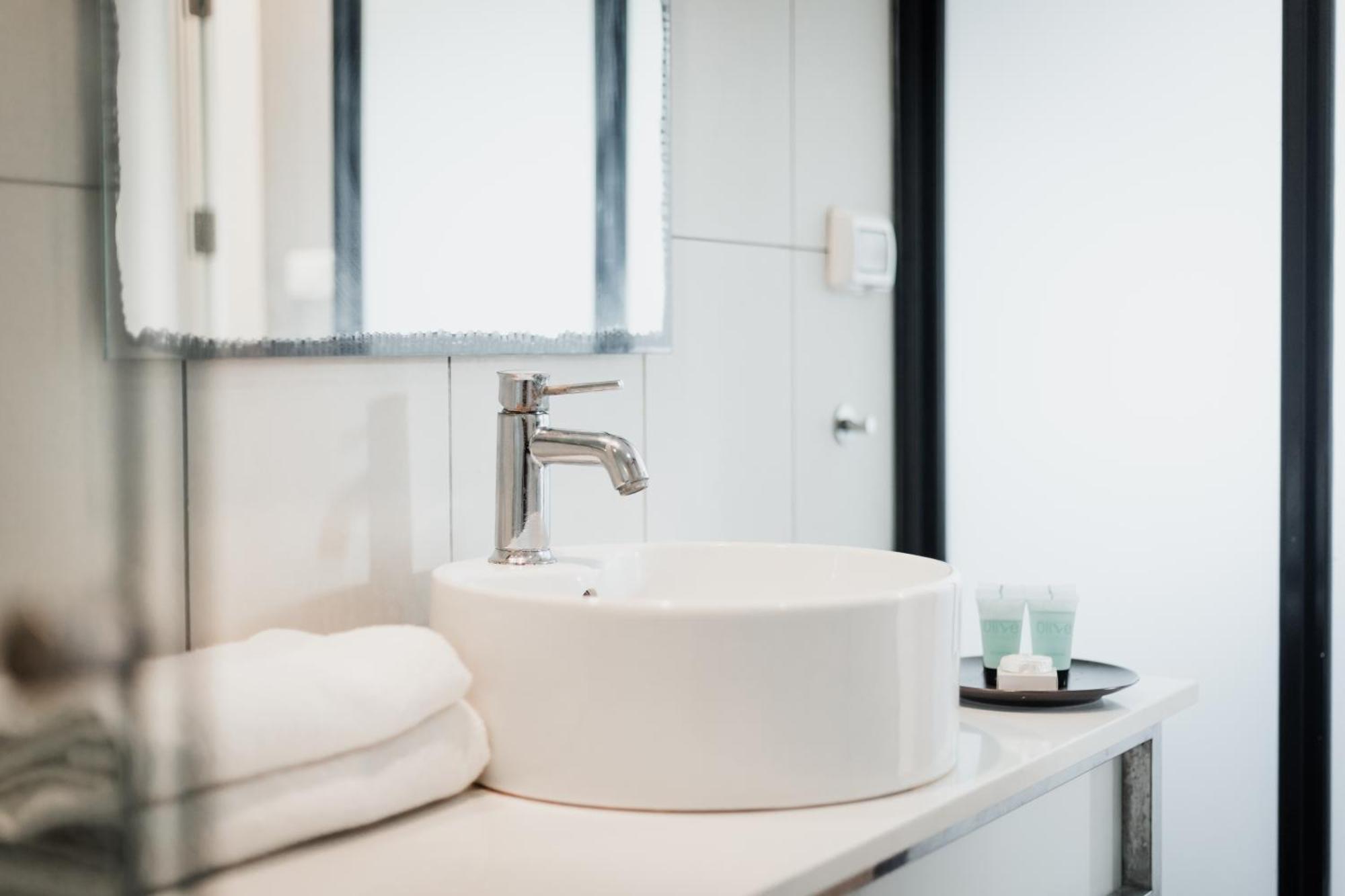 Olive Arena Boutique&Business Hotel-By Ran Hotels Nahariya Ruang foto