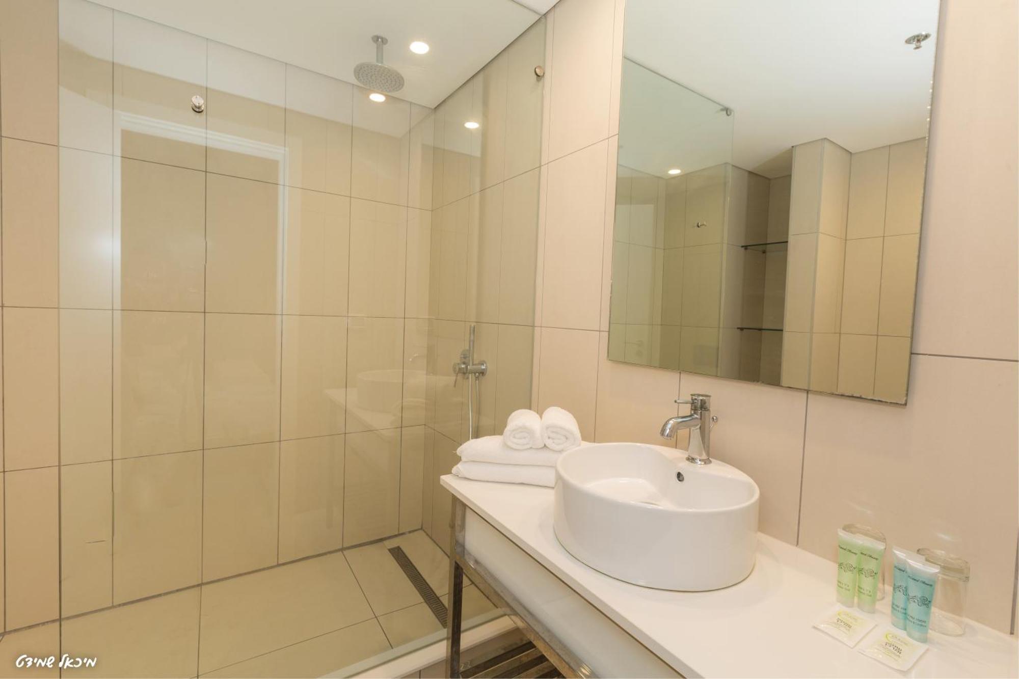 Olive Arena Boutique&Business Hotel-By Ran Hotels Nahariya Ruang foto
