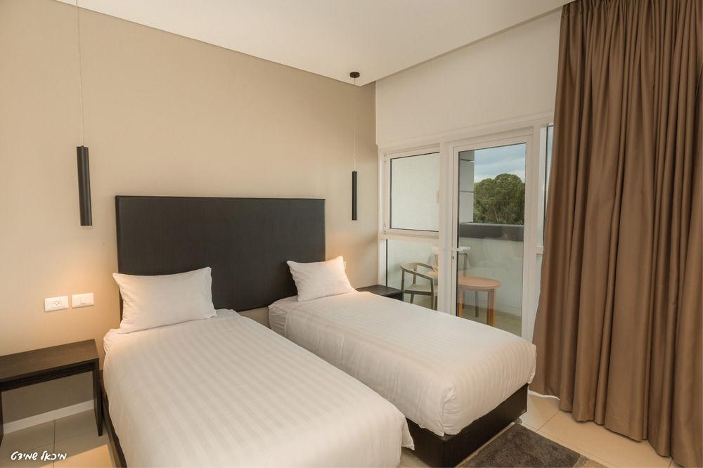 Olive Arena Boutique&Business Hotel-By Ran Hotels Nahariya Bagian luar foto