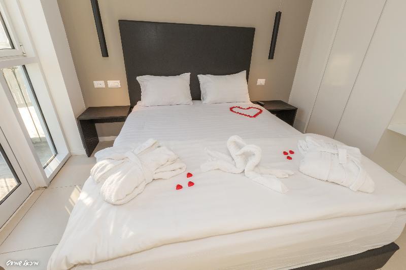 Olive Arena Boutique&Business Hotel-By Ran Hotels Nahariya Bagian luar foto