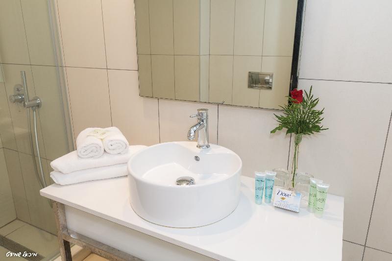 Olive Arena Boutique&Business Hotel-By Ran Hotels Nahariya Bagian luar foto