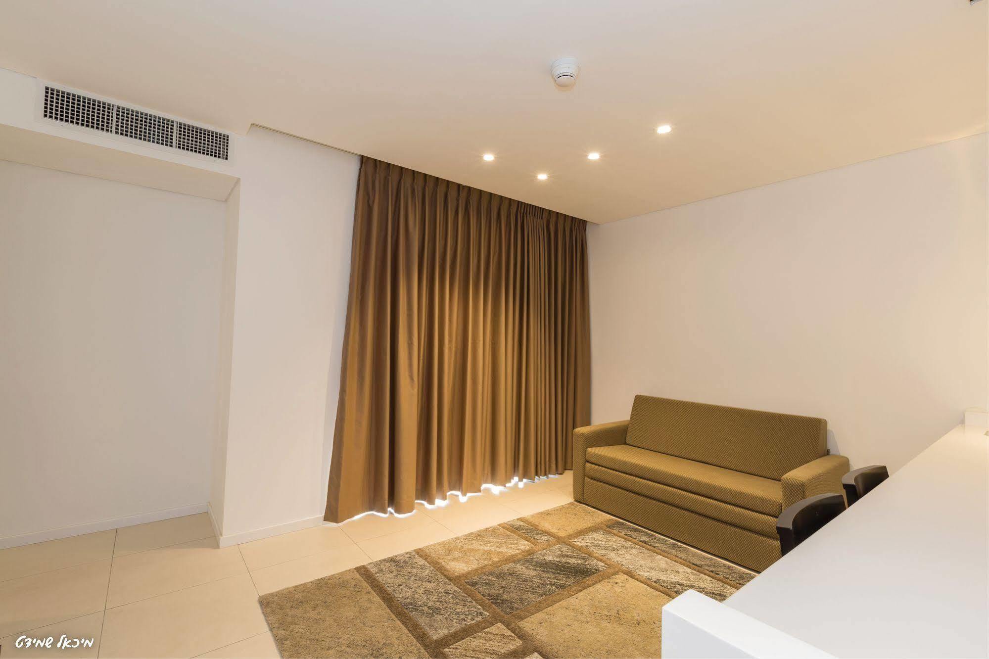 Olive Arena Boutique&Business Hotel-By Ran Hotels Nahariya Bagian luar foto